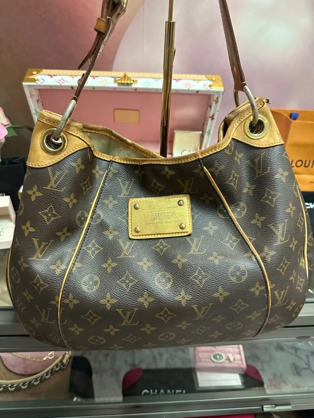 100% authentic Louis Vuitton Galliera